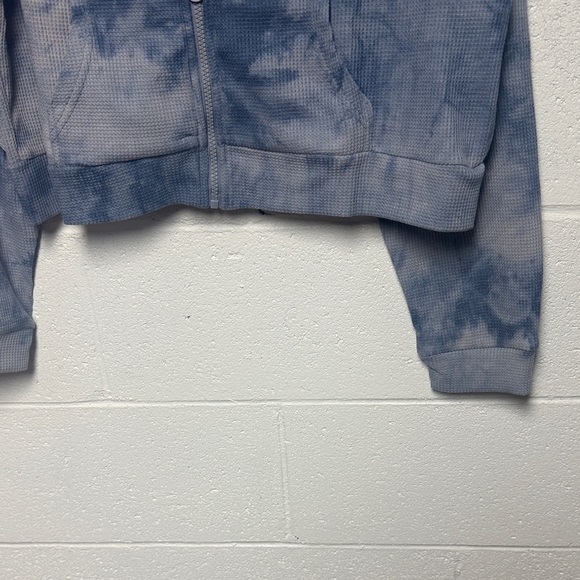 Style Rack Blue Tie-Dye Hoodie - Picture 7 of 9